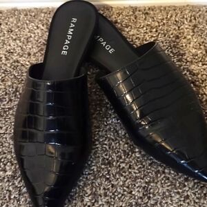 Rampage Black pointed toe Mule Shoes